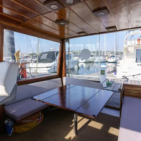 Botel Sailing 360 Night On Board Experience *