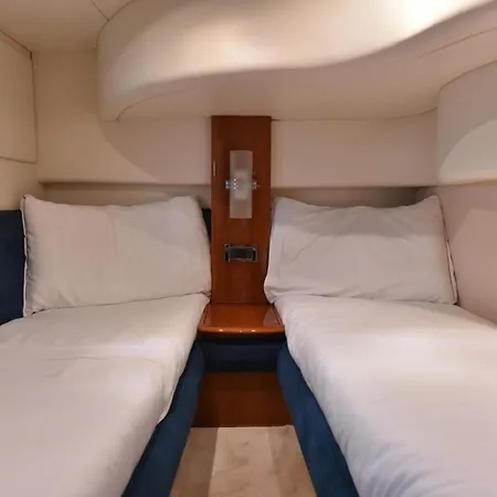 Úszó hotel Sailing 360 Night On Board Experience *