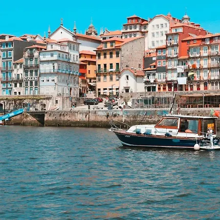Sailing 360 Night On Board Experience Úszó hotel Vila Nova de Gaia