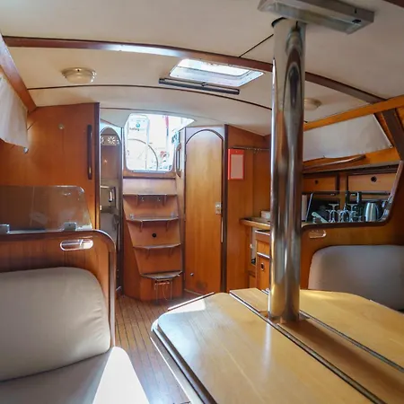 Botel Sailing 360 Night On Board Experience