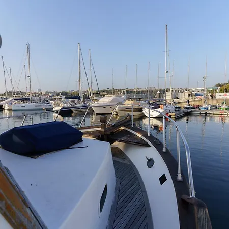 Sailing 360 Night On Board Experience Úszó hotel Vila Nova de Gaia
